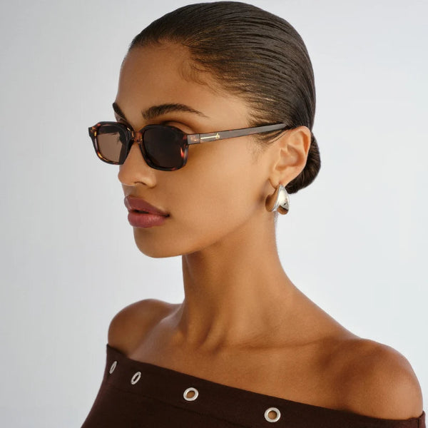 Kinetic Amber Tort