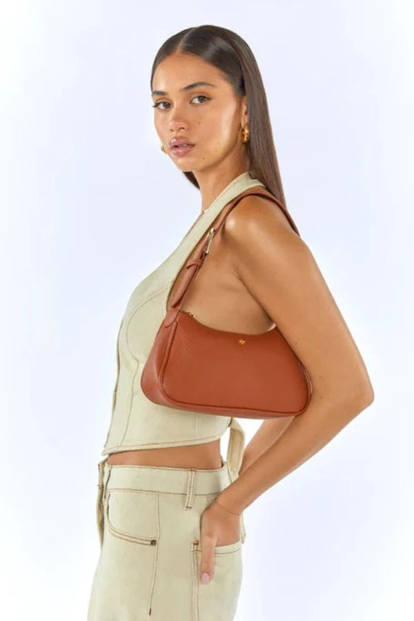 Gabby Small Shoulder Bag Tan Pebble / Gold