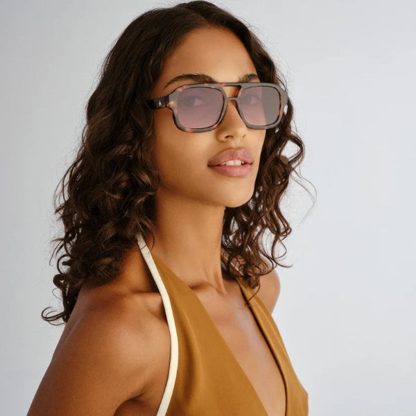Aquarius Amber Tort 