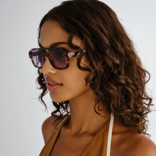 Aquarius Amber Tort 