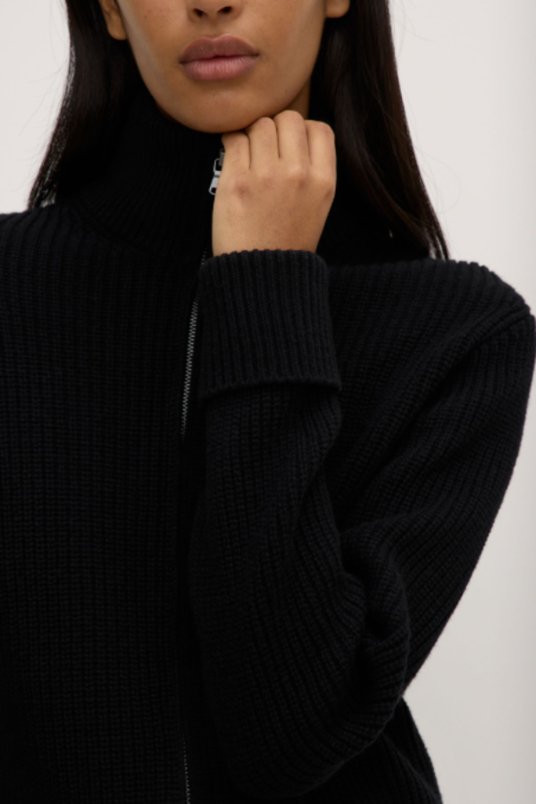 Annisha Zip Knit Black