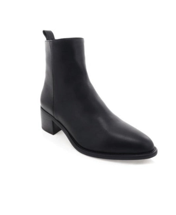 Nanette Boot Black