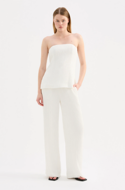 Danika Pant Salt