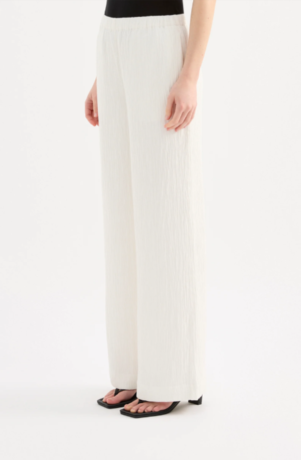 Danika Pant Salt