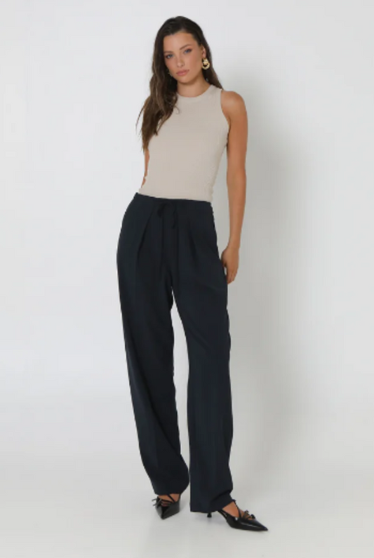 MADISON THE LABEL Wynter Pants Navy