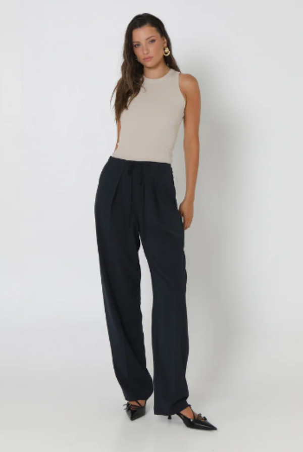 MADISON THE LABEL Wynter Pants Navy