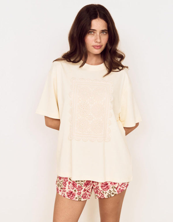 Amelie Crochet Applique Tee Cream