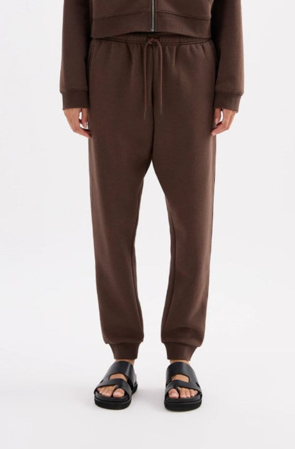 Carter Classic Track Pant Chocolate