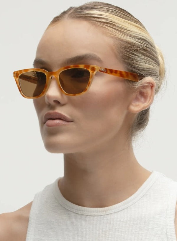 Otra Eyewear Seva sunglasses Orange Tortoiseshell