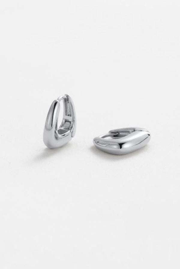 Neve Huggie Silver
